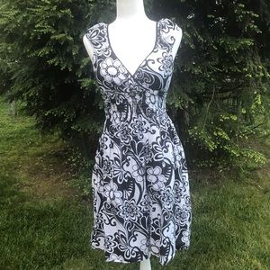 Black and white speed control dress